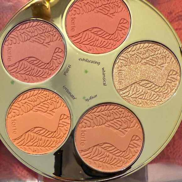 Tarte Vibrant Pink and Gold Compact - Picture 6 of 6